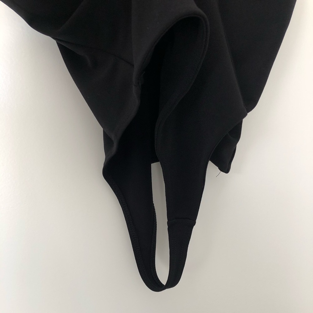 Leith | V-neck Thong Bodysuit - Picture 3 of 10